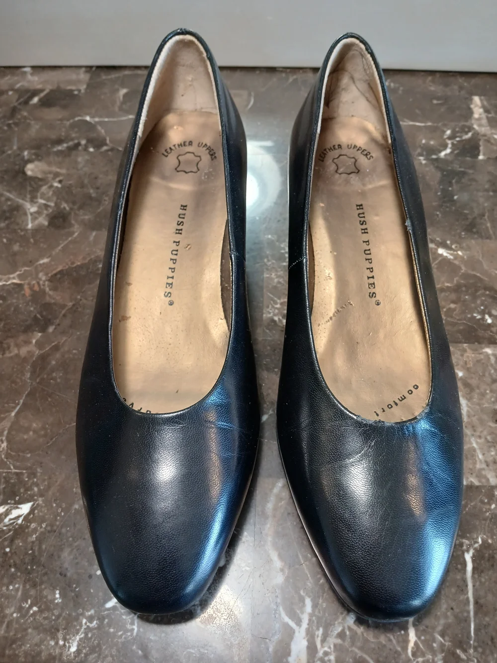Hush Puppies Black Leather Slip-On 1.5